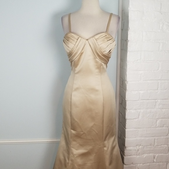 Dresses & Skirts - Mermaid gown